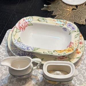 Jessica McClintock Floral Serveware Set